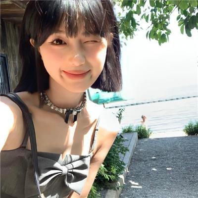 早餐时女歌迷快闪